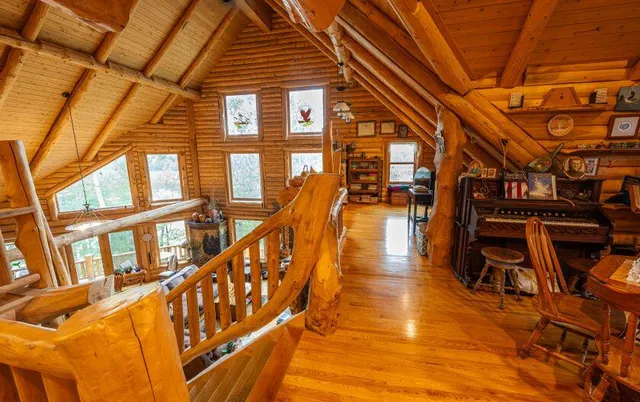 $1,750,000 | 8912 Echo Valley Trail, Atlanta, MI 49709