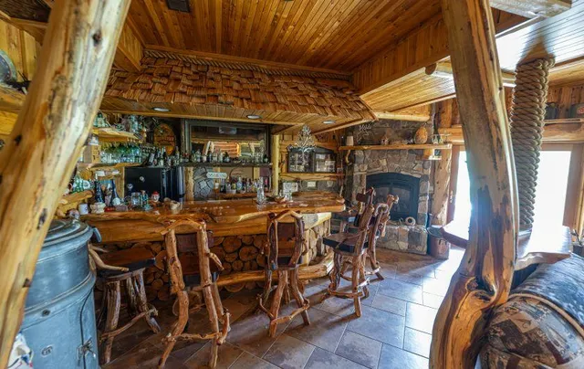 $1,750,000 | 8912 Echo Valley Trail, Atlanta, MI 49709