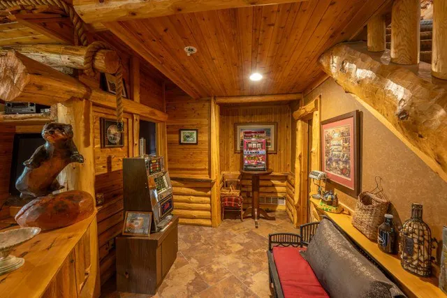 $1,750,000 | 8912 Echo Valley Trail, Atlanta, MI 49709