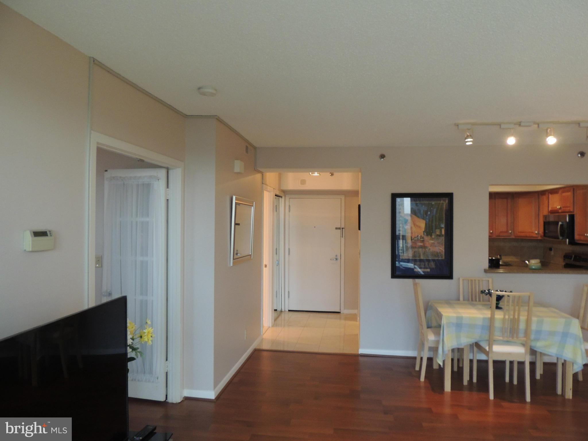 5505 Seminary Road, Unit 1312N Falls Church, VA 22041 - Photo 5 of 13 Living Room