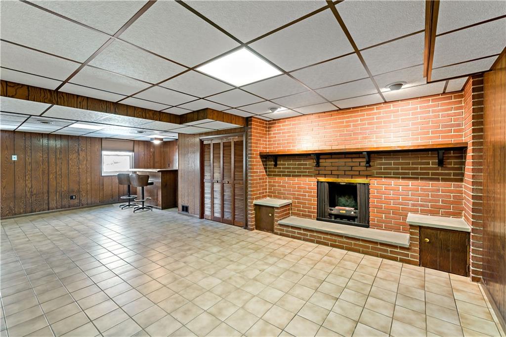 220 McClelland Road Canonsburg, PA 15317 - Photo 22 of 38 a view of empty room with wooden floor