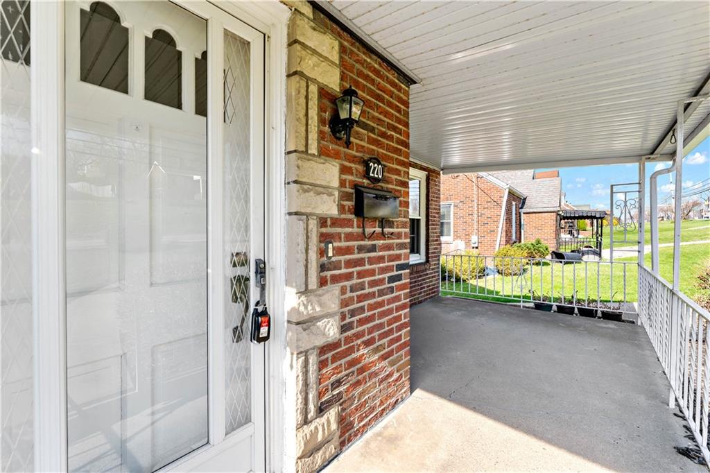 220 McClelland Road Canonsburg, PA 15317 - Photo 33 of 38 a view of entryway with a room