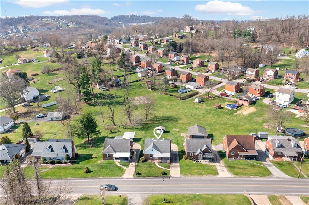 220 McClelland Road Canonsburg, PA 15317 - Photo 34 of 38 an aerial view of residential houses with outdoor space