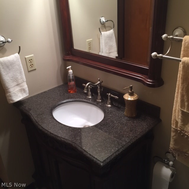 665 Nobottom Road Berea, OH 44017 - Photo 8 of 13 Gallery Image 8