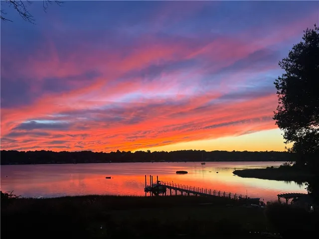 $1,976,000 | 5 Pokanoket Trail, Warren, RI 02885