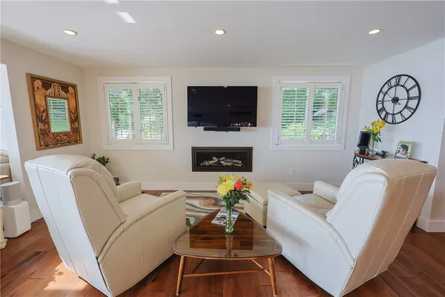 $1,976,000 | 5 Pokanoket Trail, Warren, RI 02885