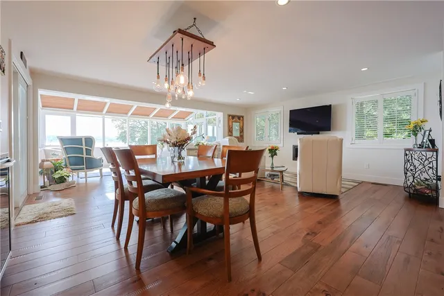 $1,976,000 | 5 Pokanoket Trail, Warren, RI 02885