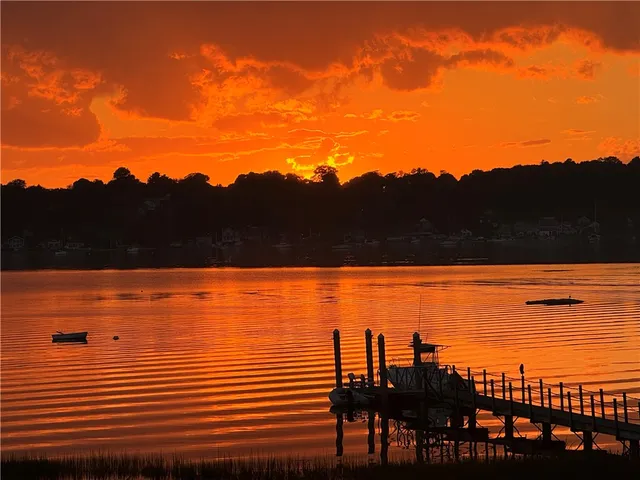 $1,976,000 | 5 Pokanoket Trail, Warren, RI 02885