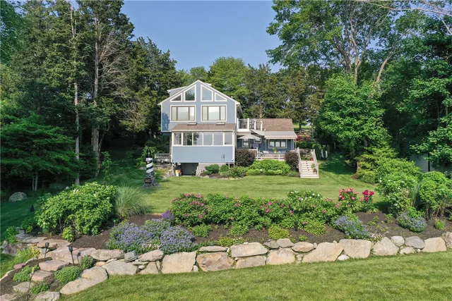 $1,976,000 | 5 Pokanoket Trail, Warren, RI 02885