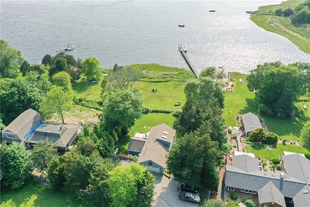 $1,976,000 | 5 Pokanoket Trail, Warren, RI 02885