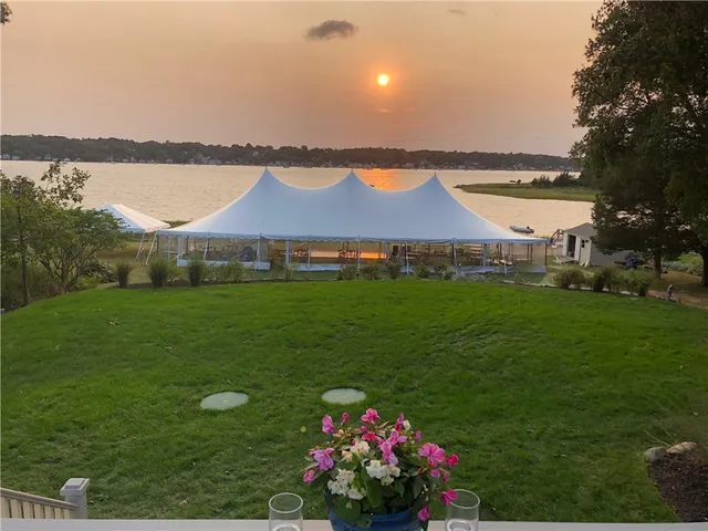 $1,976,000 | 5 Pokanoket Trail, Warren, RI 02885