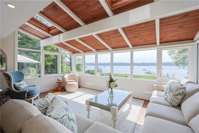 $1,976,000 | 5 Pokanoket Trail, Warren, RI 02885