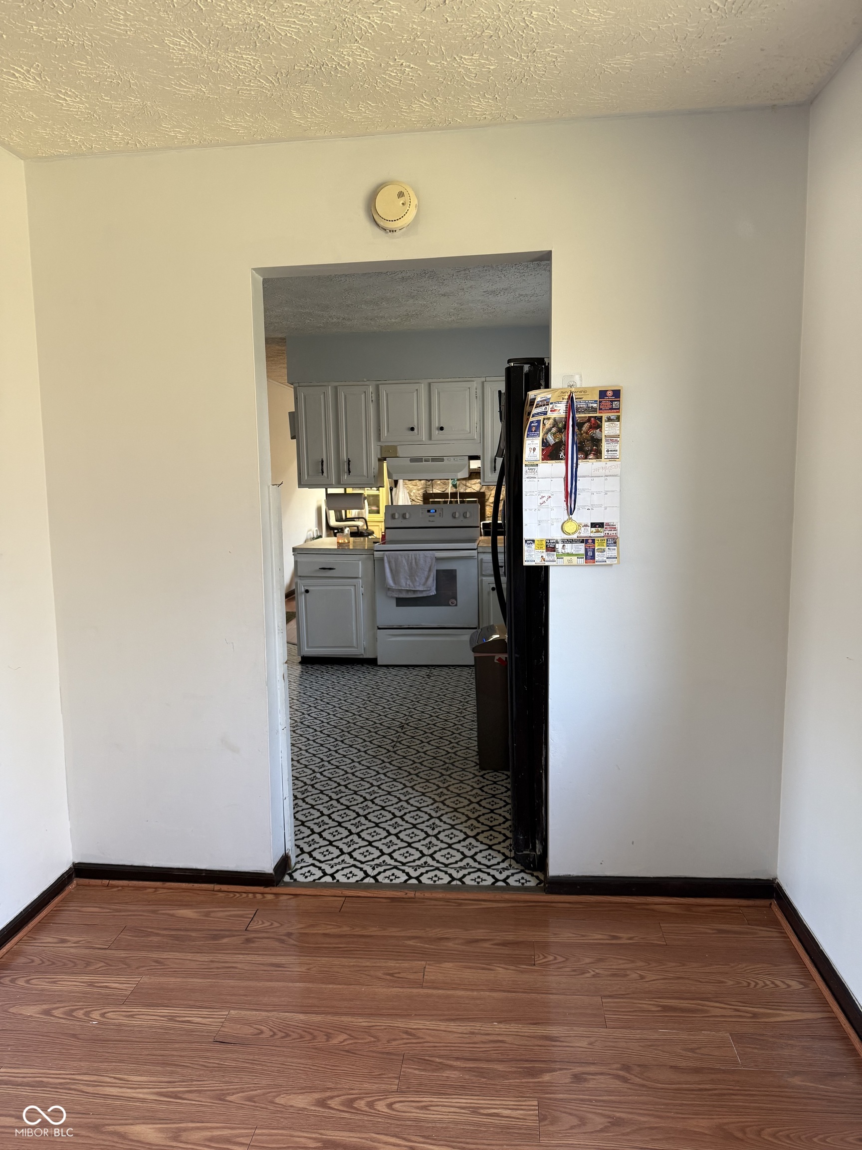 7108 Hearthstone Way Indianapolis, IN 46227 - Photo 3 of 15