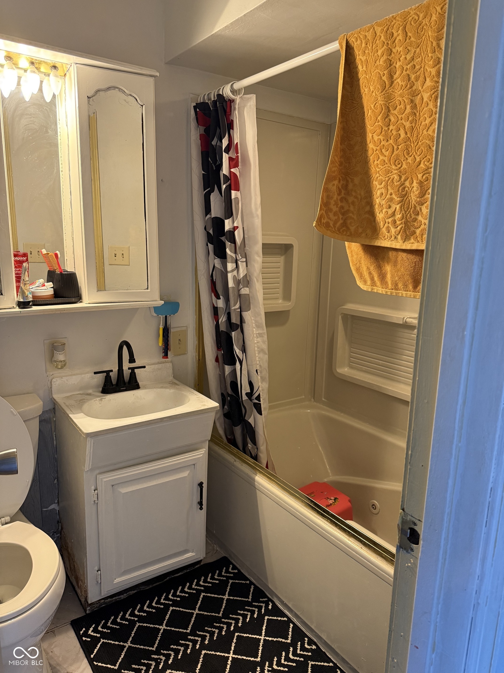 7108 Hearthstone Way Indianapolis, IN 46227 - Photo 7 of 15