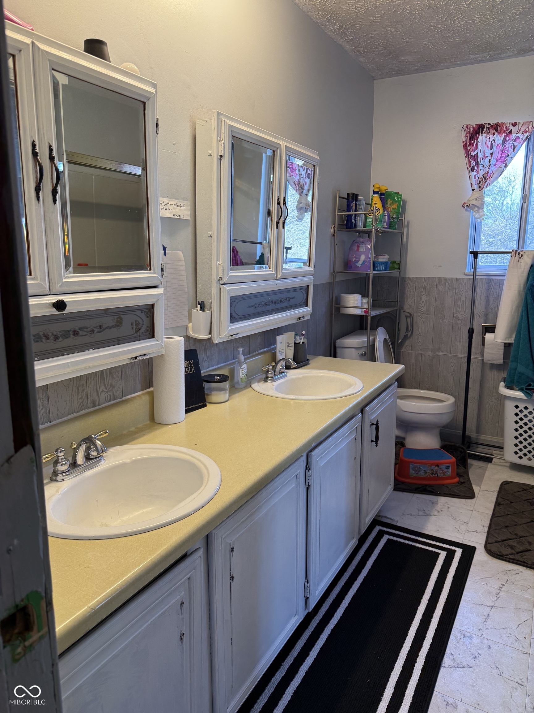 7108 Hearthstone Way Indianapolis, IN 46227 - Photo 9 of 15