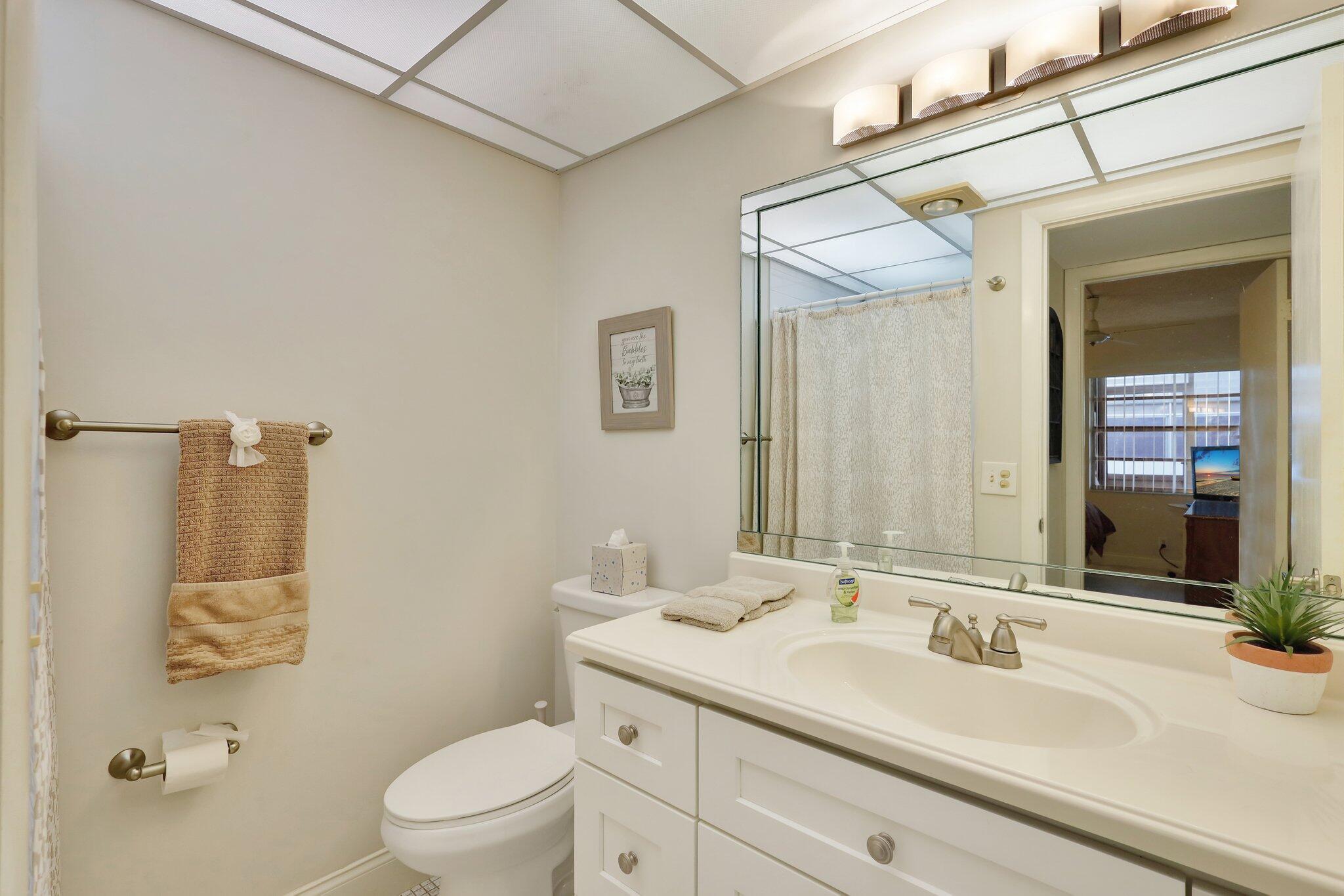 825 East Normandy Delray Beach, Unit R Delray Beach, FL 33484 - Photo 12 of 22 12-web-or-mls-_82A6390