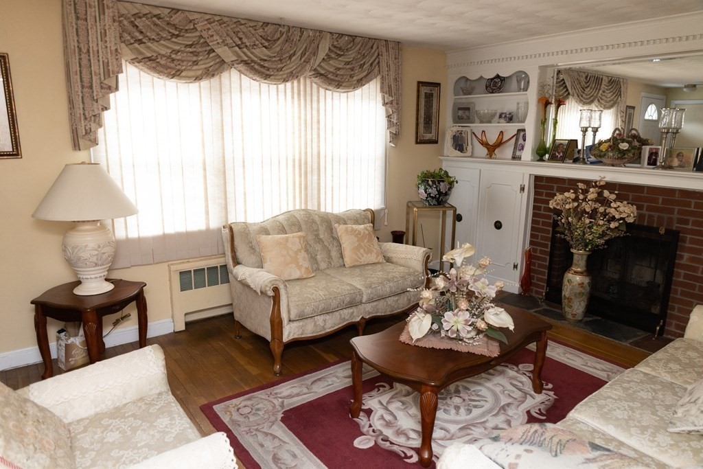 122 Belnel Road Boston, MA 02136 - Photo 6 of 36 Gallery Image 6