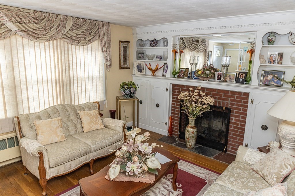 122 Belnel Road Boston, MA 02136 - Photo 8 of 36 Gallery Image 8