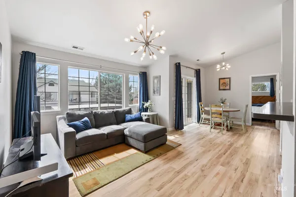 $299,900 | 2261 South Challenger Lane, Unit 201, Boise, ID 83705