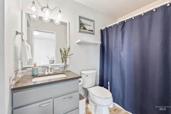 $299,900 | 2261 South Challenger Lane, Unit 201, Boise, ID 83705