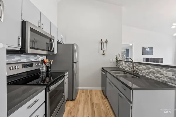 $299,900 | 2261 South Challenger Lane, Unit 201, Boise, ID 83705