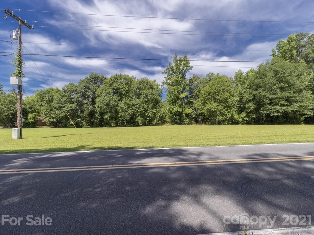 2847 Harmony Road Catawba, SC 29704 - Photo 3 of 17 a view of a tennis court