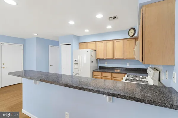 $2,450 | 32 Pebble Beach Lane, Little Egg Harbor, NJ 08087