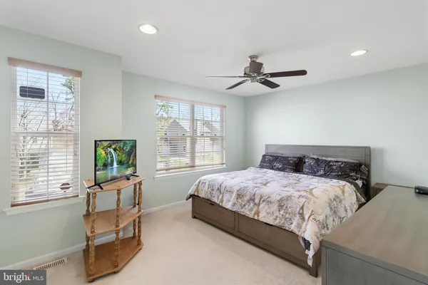 $2,450 | 32 Pebble Beach Lane, Little Egg Harbor, NJ 08087