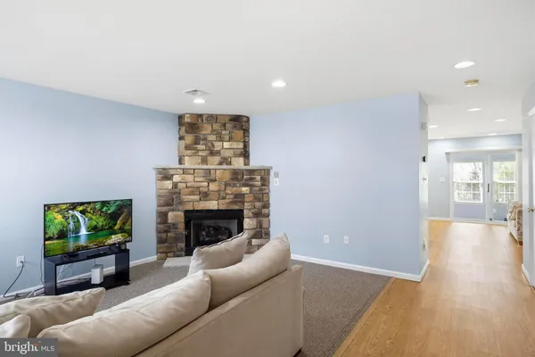 $2,450 | 32 Pebble Beach Lane, Little Egg Harbor, NJ 08087