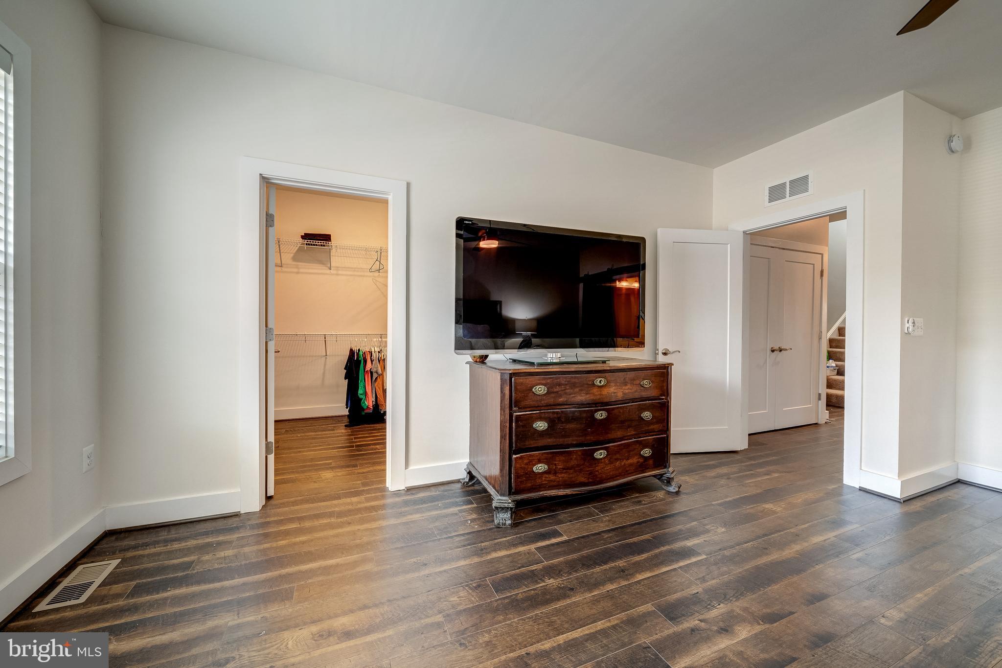 20578 Milbridge Terrace Ashburn, VA 20147 - Photo 22 of 39