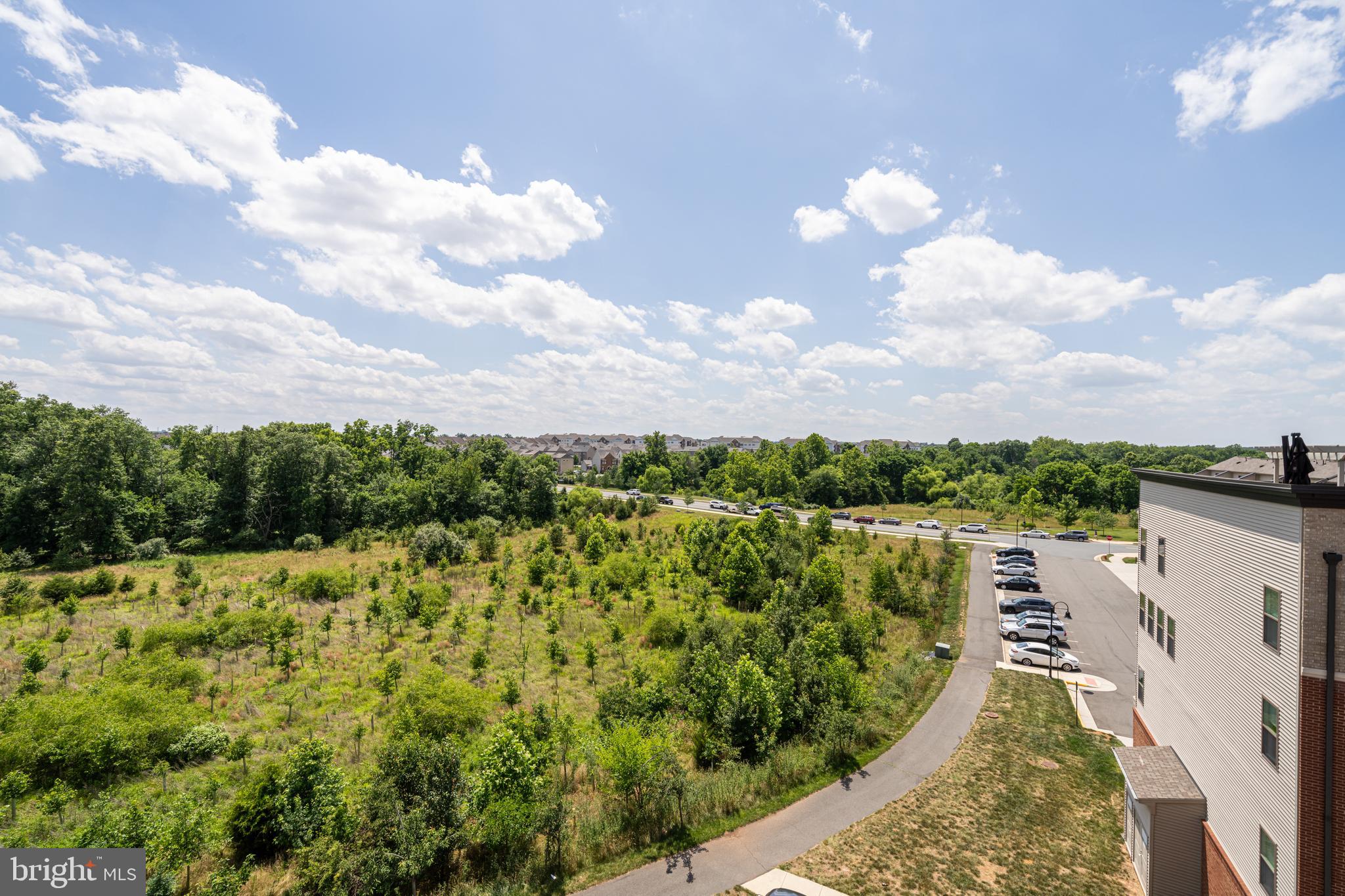 20578 Milbridge Terrace Ashburn, VA 20147 - Photo 33 of 39