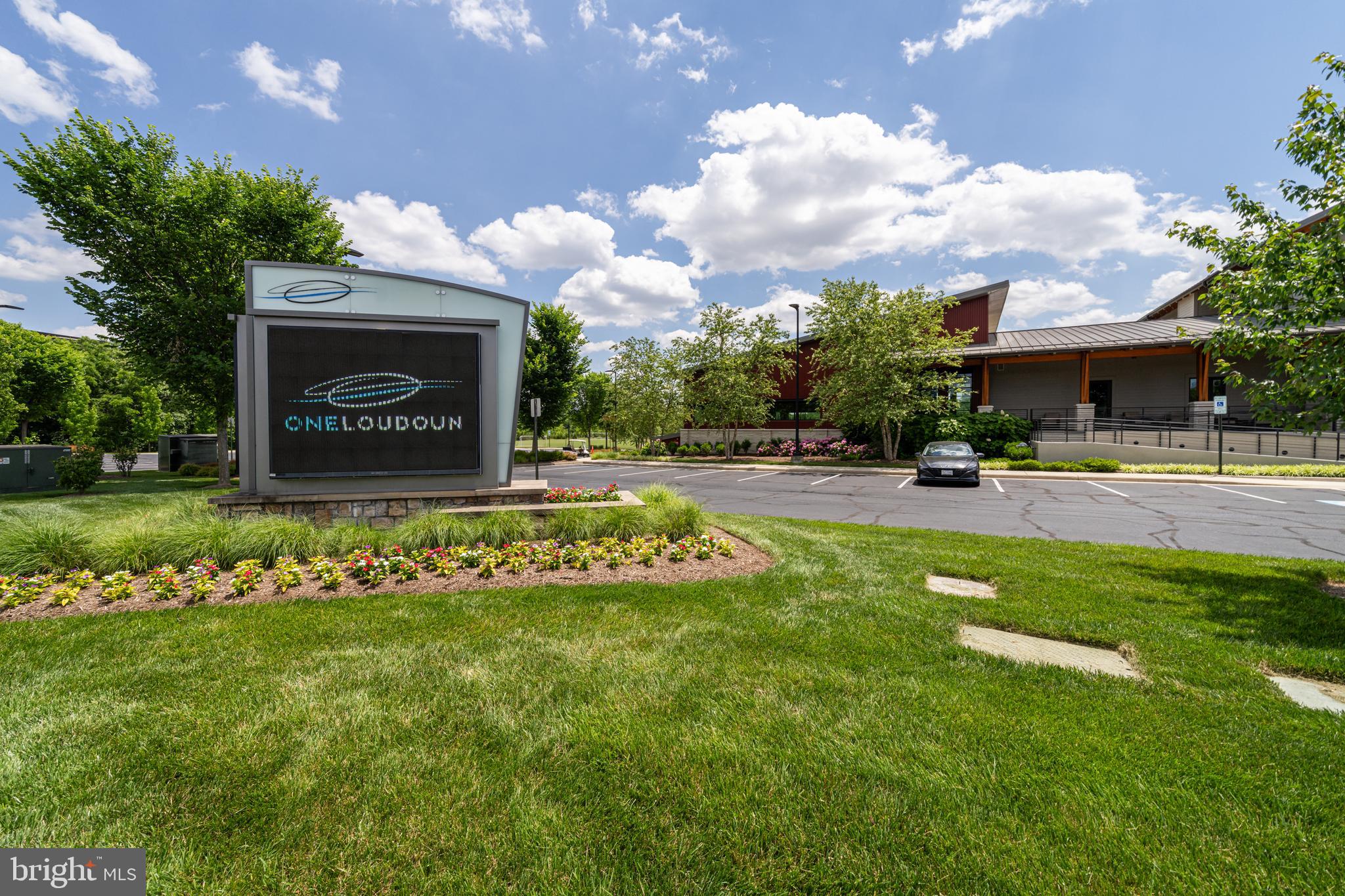 20578 Milbridge Terrace Ashburn, VA 20147 - Photo 34 of 39