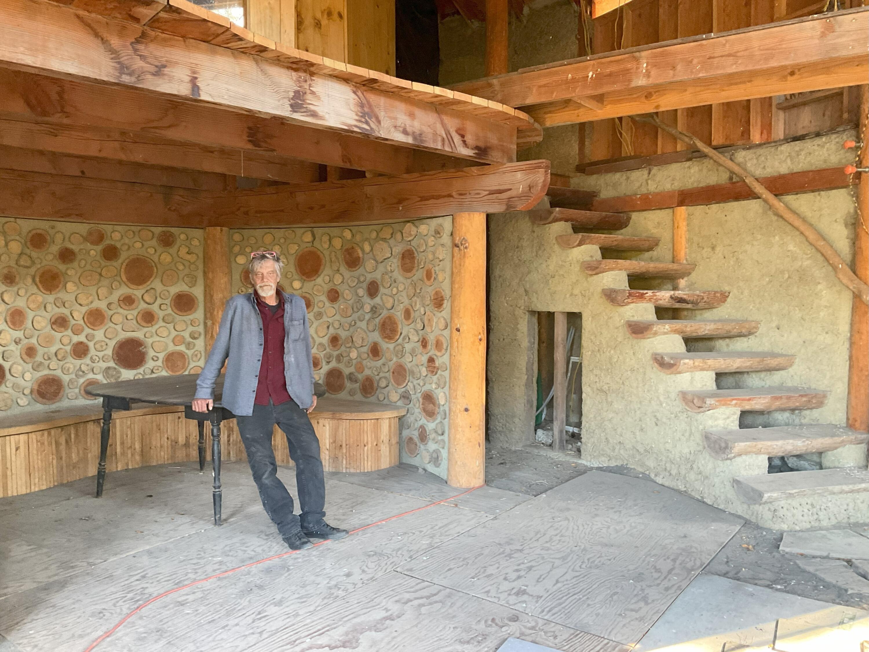 1000 Lighthouse Road Petrolia, CA 95558 - Photo 3 of 44 MeInside
