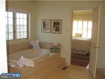 20 Riders Run Newtown Square, PA 19073 - Photo 10 of 12 Bathroom