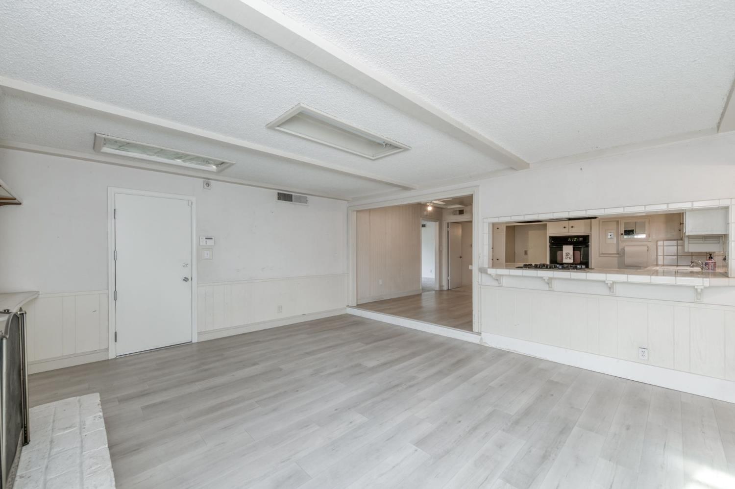 4692 North 3rd Street Fresno, CA 93726 - Photo 15 of 32