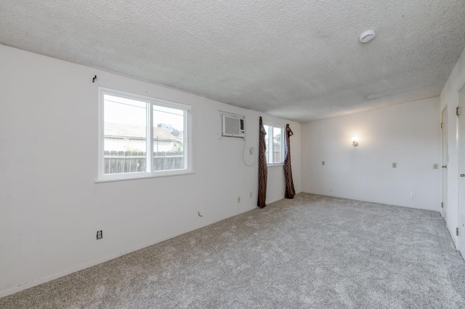 4692 North 3rd Street Fresno, CA 93726 - Photo 16 of 32