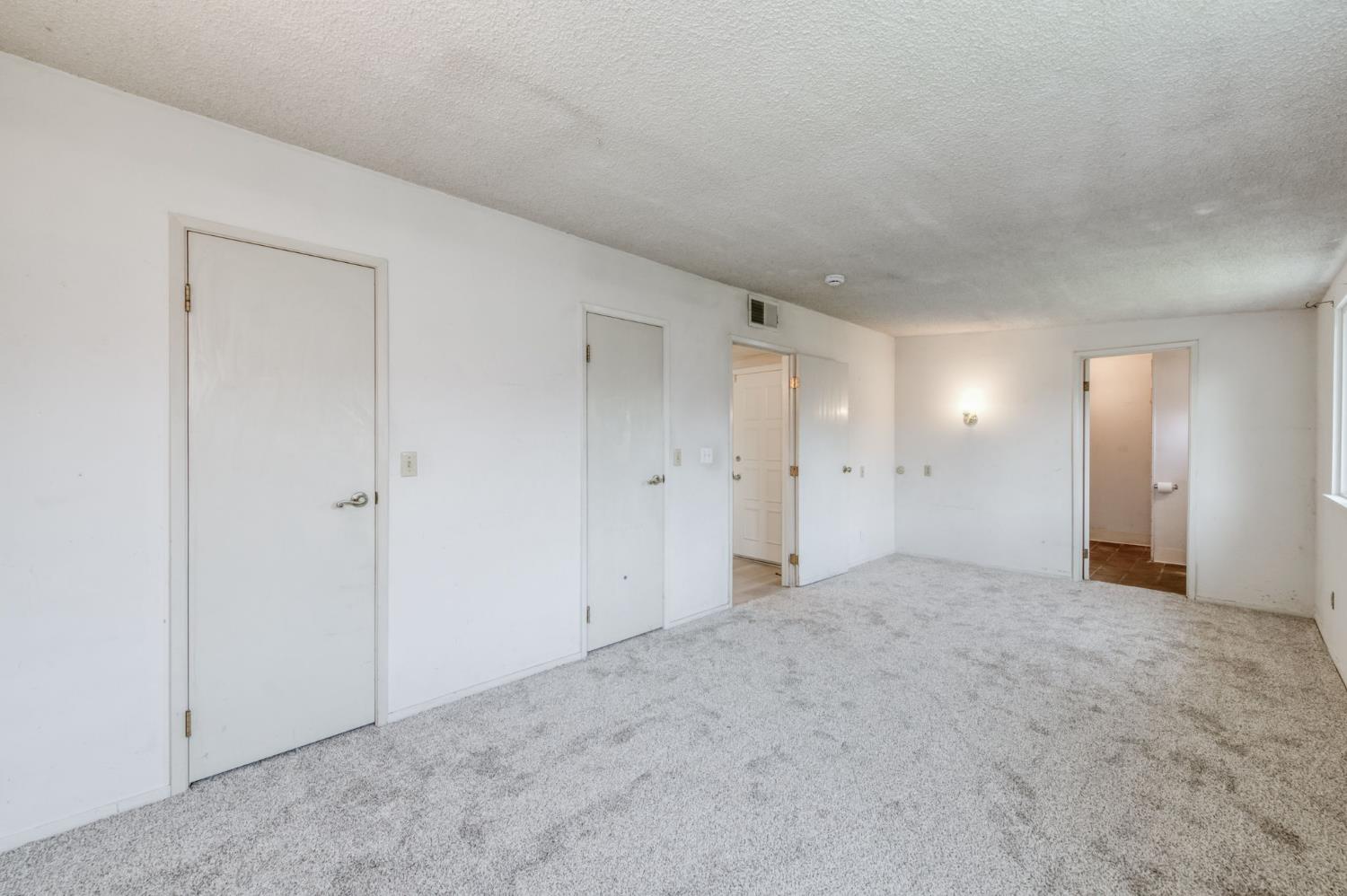 4692 North 3rd Street Fresno, CA 93726 - Photo 17 of 32