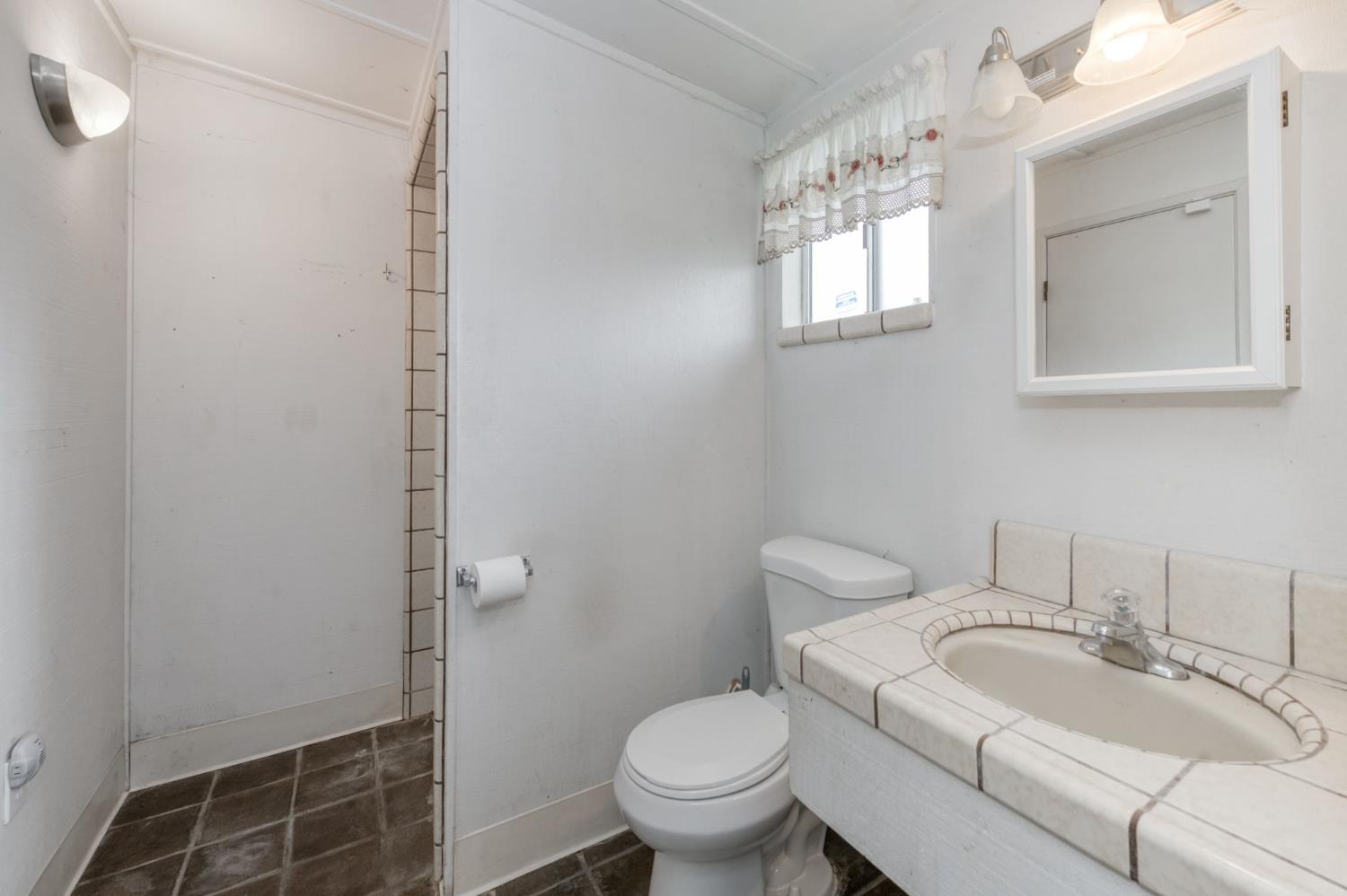 4692 North 3rd Street Fresno, CA 93726 - Photo 18 of 32