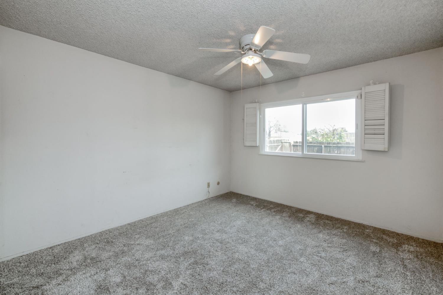 4692 North 3rd Street Fresno, CA 93726 - Photo 20 of 32