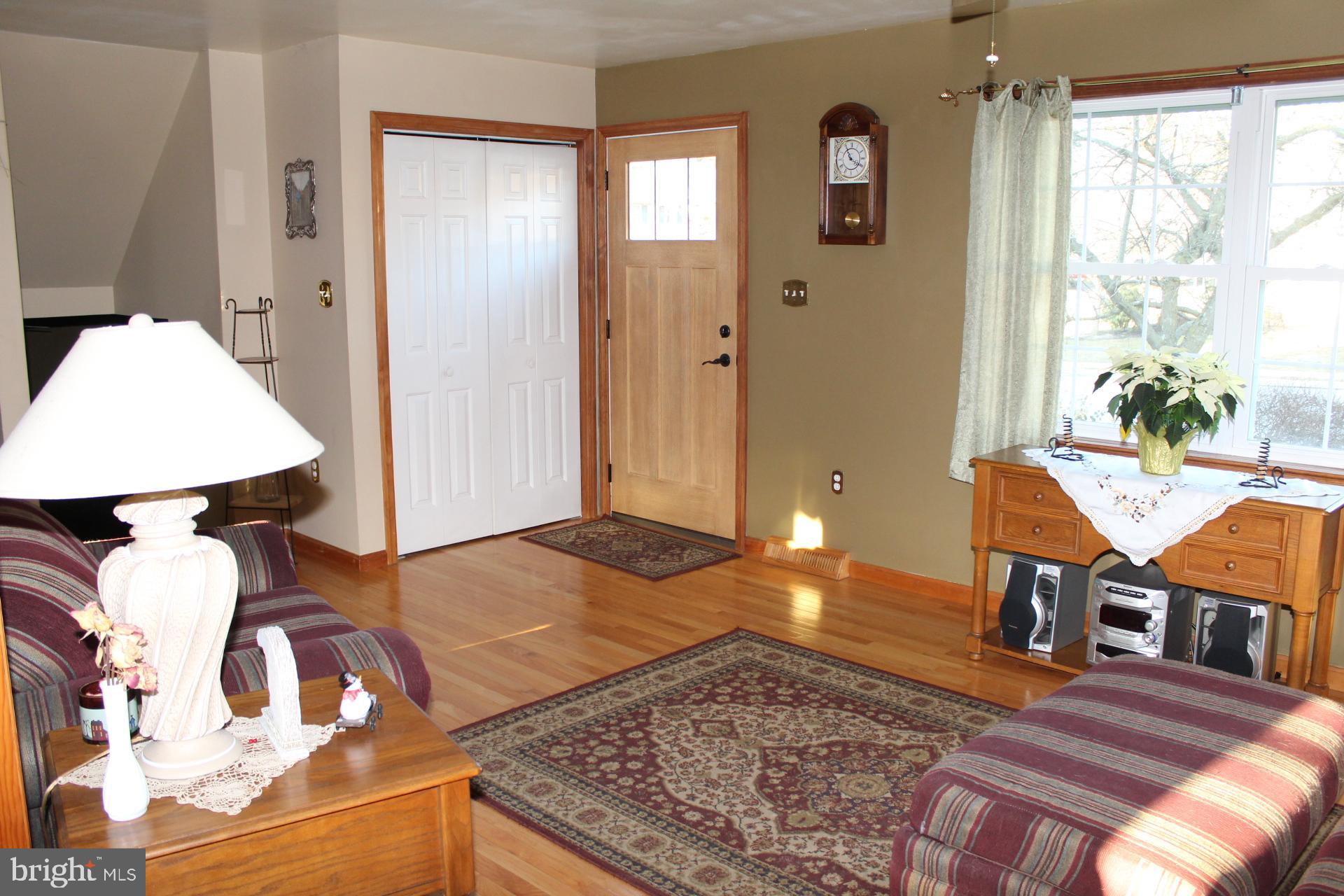 21 Walnut Run Elizabethtown, PA 17022 - Photo 5 of 29 Gallery Image 5