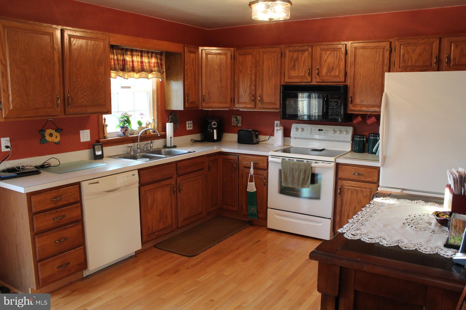 21 Walnut Run Elizabethtown, PA 17022 - Photo 9 of 29 Gallery Image 9