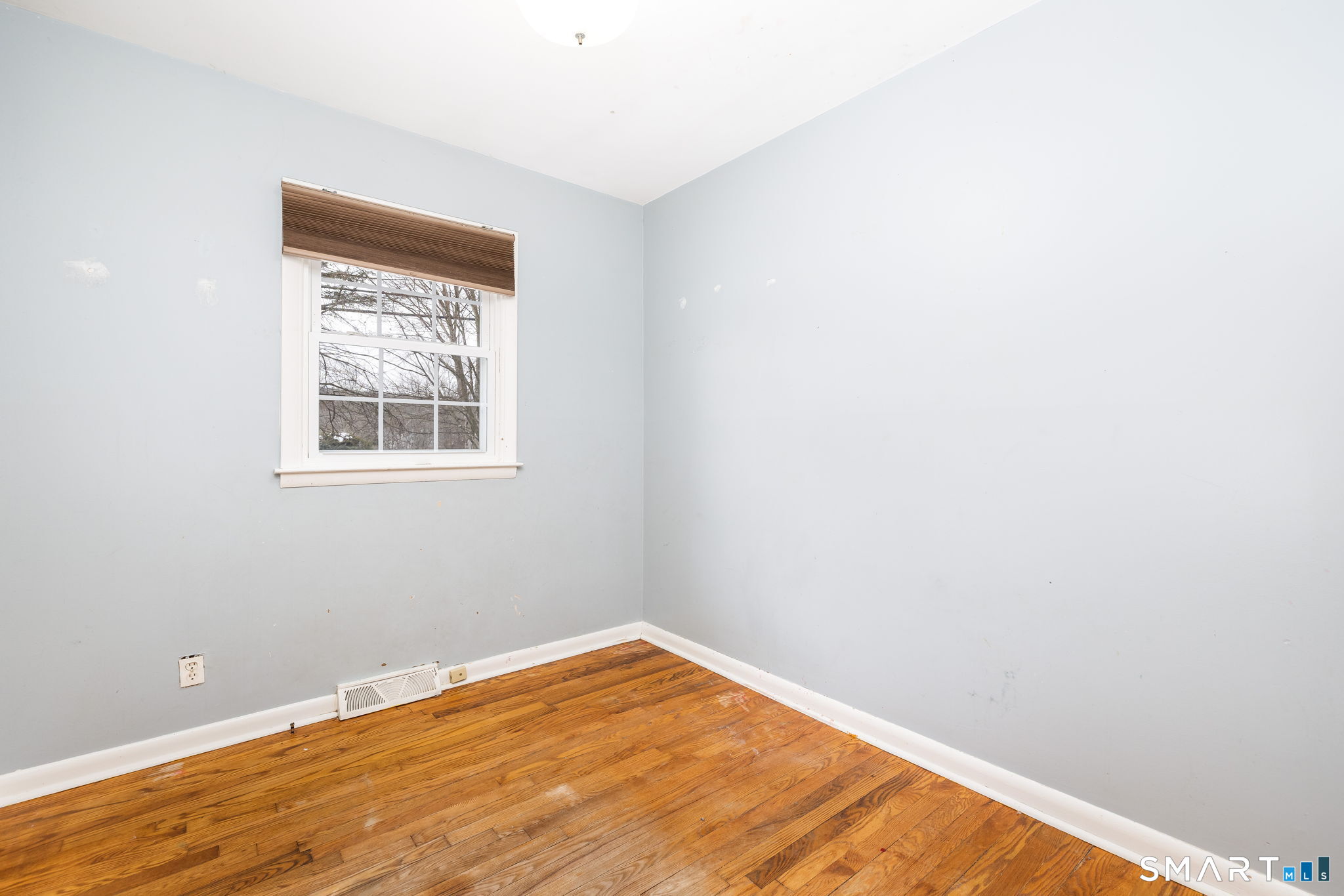 411 Bennetts Farm Road Ridgefield, CT 06877 - Photo 16 of 25 Second bedroom