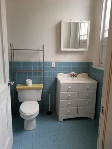 $1,000 | 1566 Annunciation Street, New Orleans, LA 70130