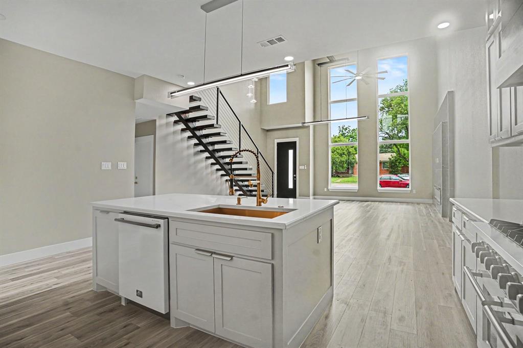 2506 Gross Road Dallas, TX 75228 - Photo 9 of 26 Gallery Image 9