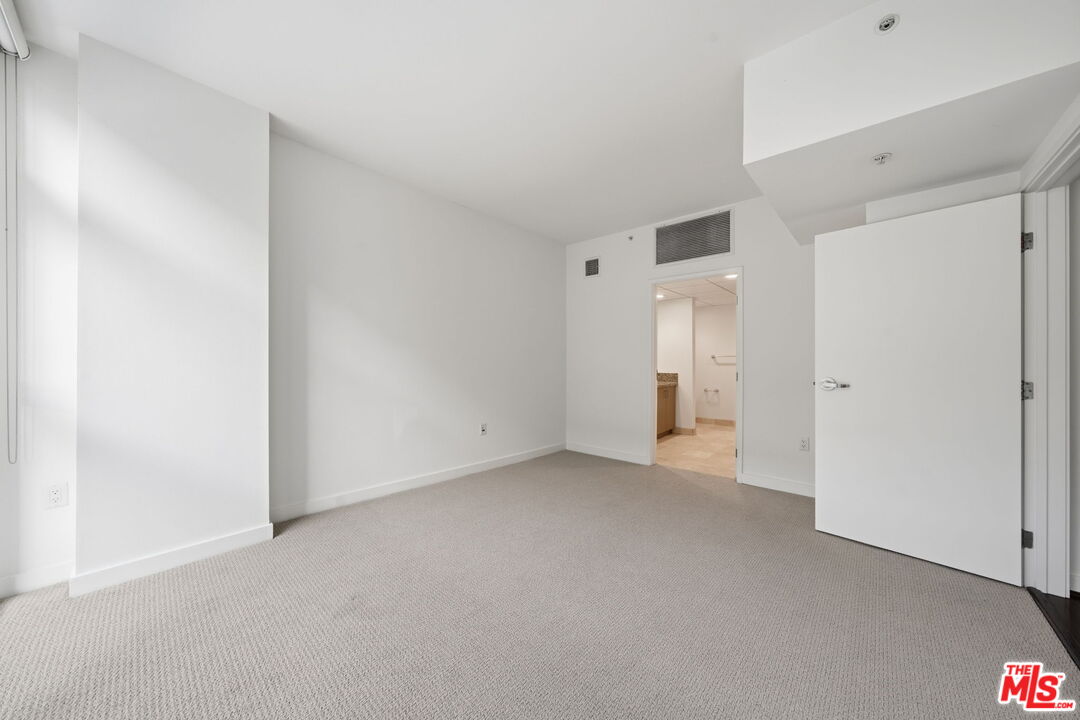 13700 Marina Pointe Drive, Unit 318 Marina del Rey, CA 90292 - Photo 23 of 75