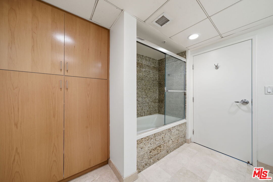 13700 Marina Pointe Drive, Unit 318 Marina del Rey, CA 90292 - Photo 28 of 75