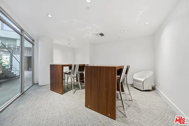 $675,000 | 13700 Marina Pointe Drive, Unit 318, Marina del Rey, CA 90292