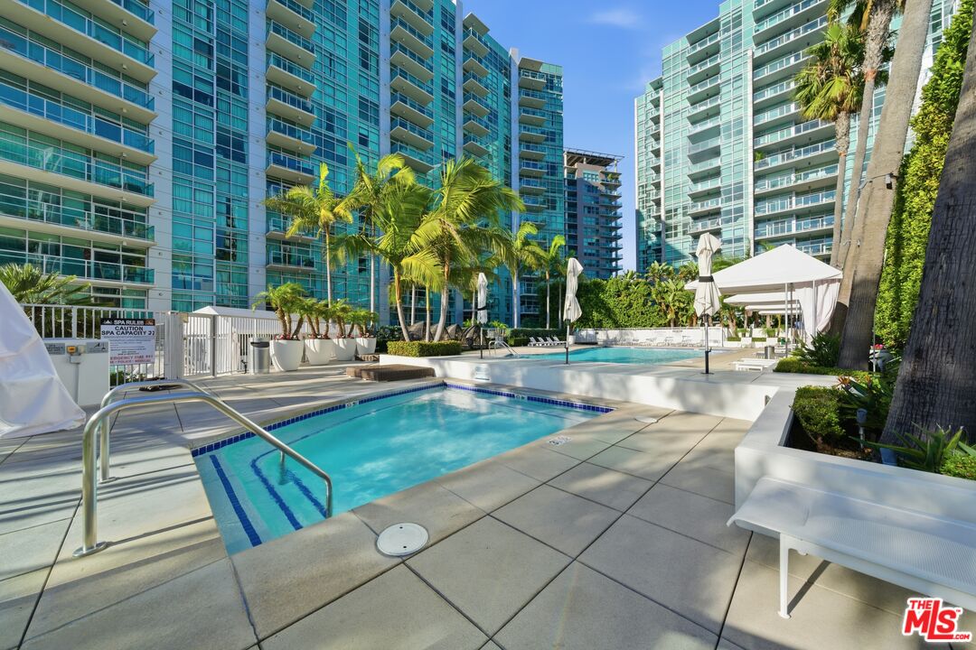 13700 Marina Pointe Drive, Unit 318 Marina del Rey, CA 90292 - Photo 55 of 75 a view of yard with patio