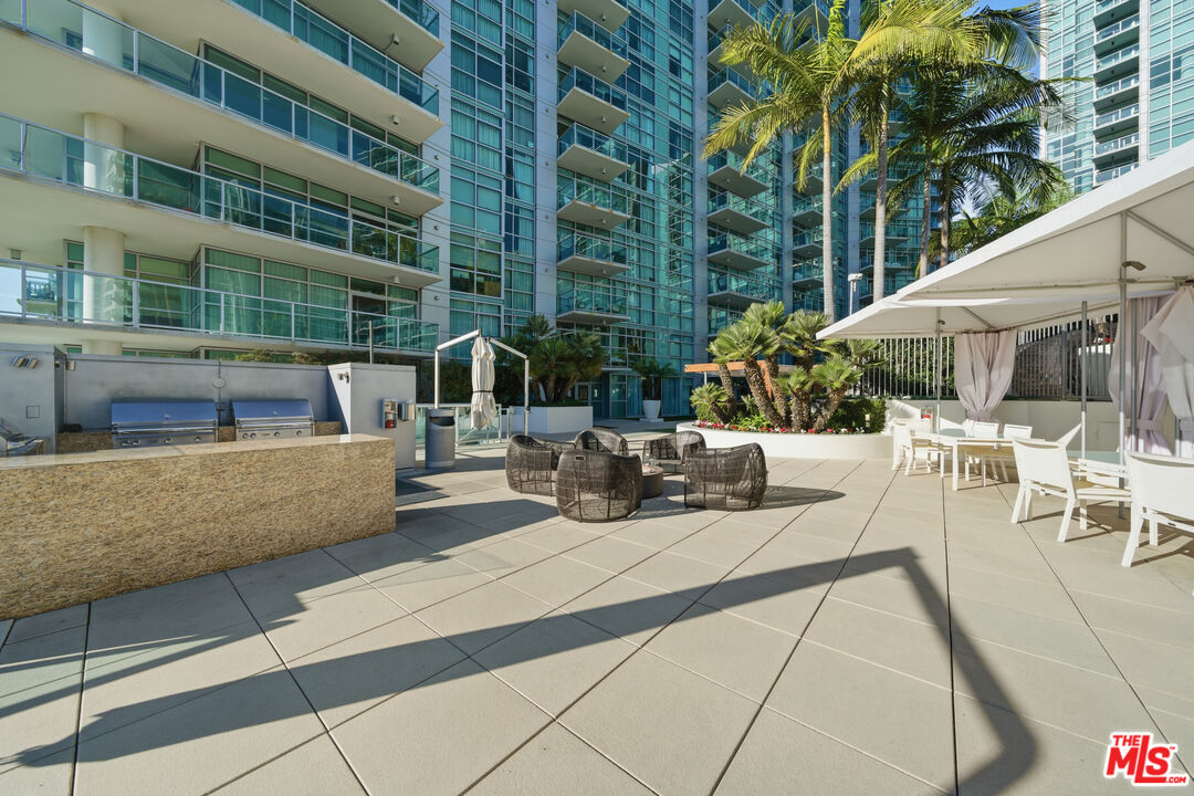 13700 Marina Pointe Drive, Unit 318 Marina del Rey, CA 90292 - Photo 58 of 75