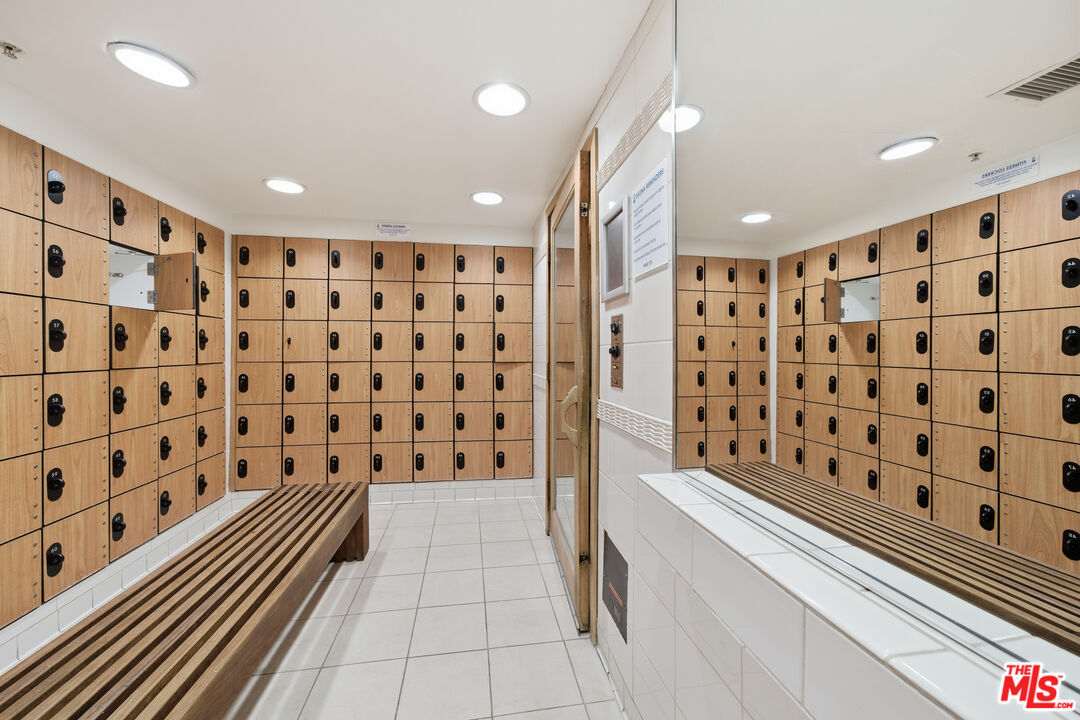 13700 Marina Pointe Drive, Unit 318 Marina del Rey, CA 90292 - Photo 65 of 75 a bathroom with a shower